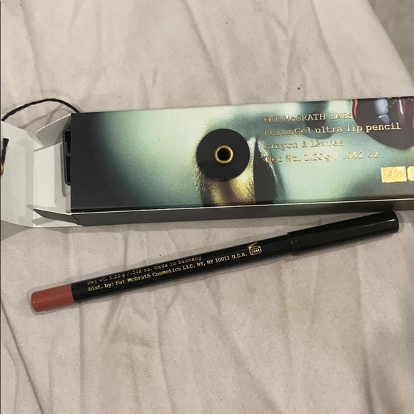 Pat McGrath lip pencil in Buff - Picture 2 of 4